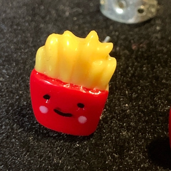 Cute French Fries Stud Earrings make from Resin - Picture 6 of 7